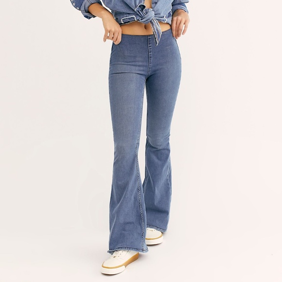 Free People Denim - 💖 Free People Gummy Pull-On Flare Leg Jeans - 25